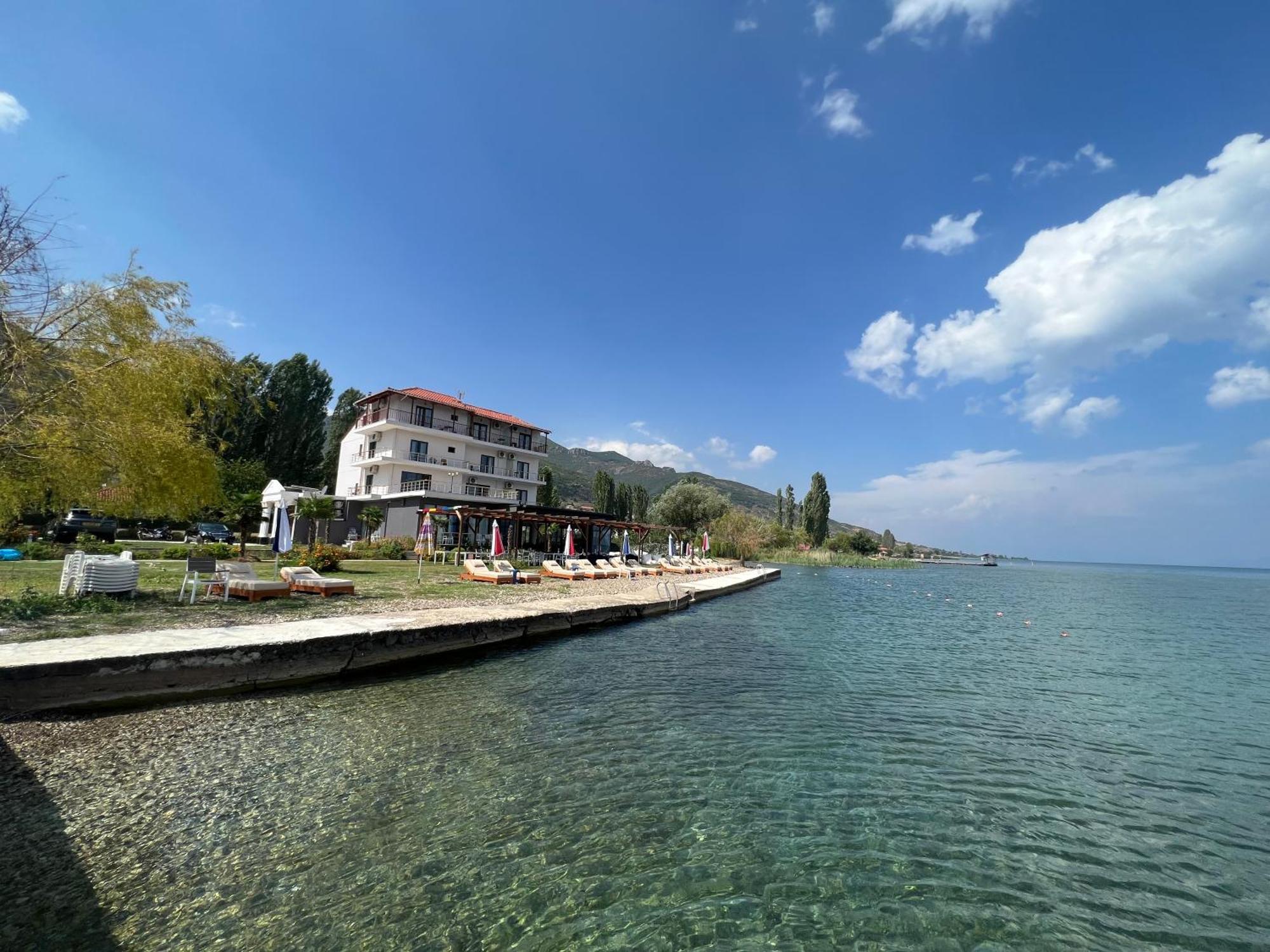 Hotel Victoria Pogradec Exterior photo